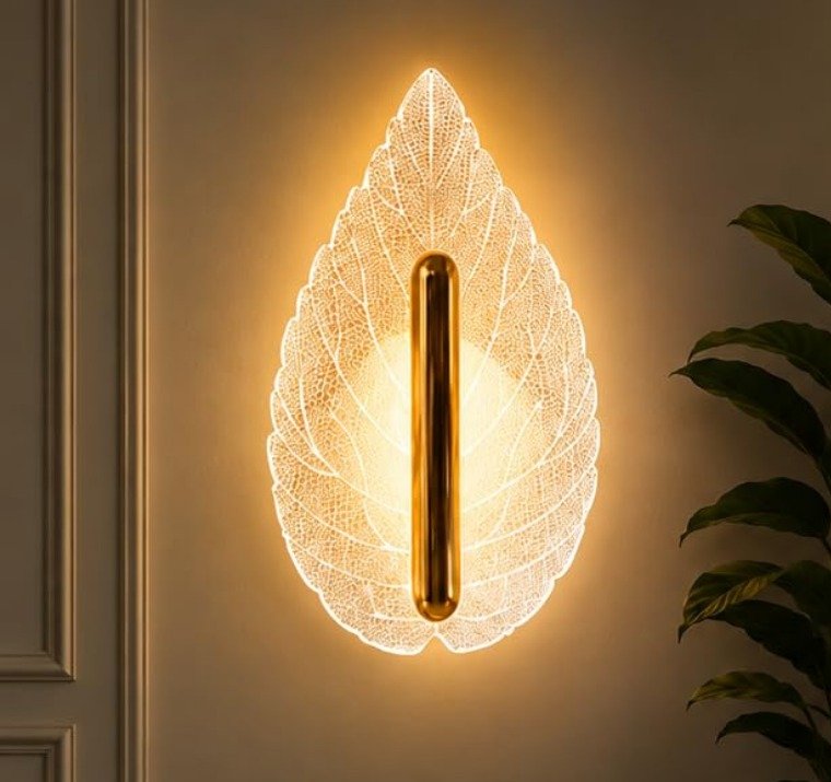 Leaf LED Wall Light